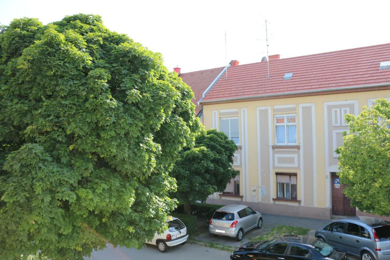 Luma 1 Lejlighed Osijek Eksteriør billede